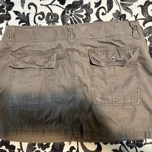 Vintage American eagle cargo skirt Y2K style early 2000’s. Size 12